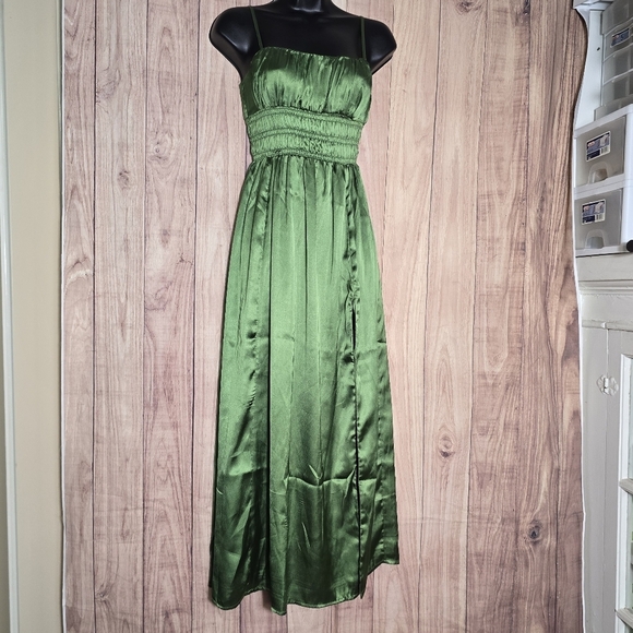 Abercrombie & Fitch Elegant Emerald Green Satin Maxi Dress Size XX Small - Picture 6 of 16